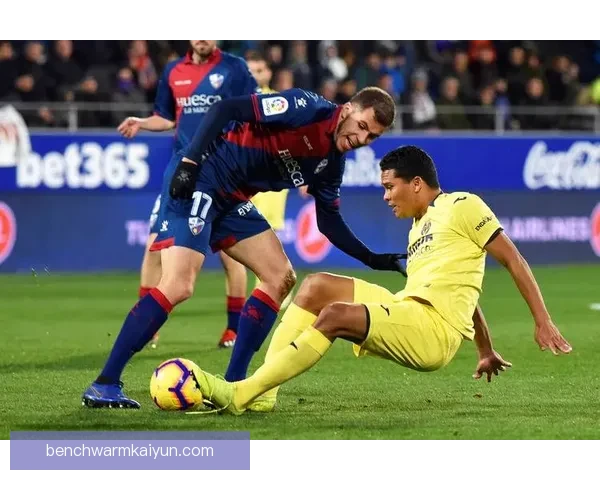 里斯本竞技战术分析：球队在近期比赛中展现出坚定的防守策略与快速反击的战术配合。